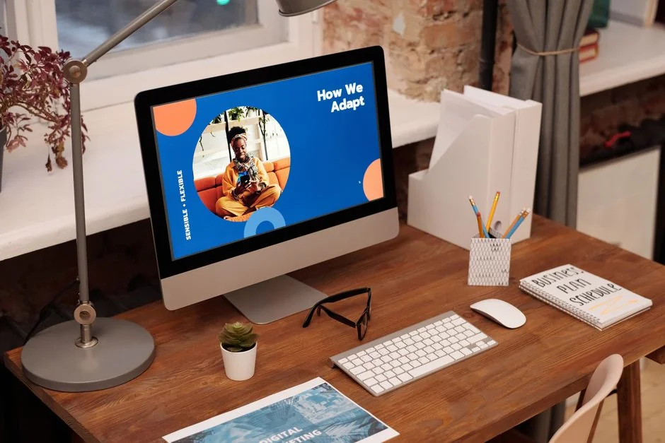 This photo is taken by Lubos Volkov for UX Store while giving a tips on how to become better designer.

After your reach certain skill level is it harder and harder to get any better … In order to progress you need to constantly push yourself to the limits and learn new things … Photo: https://www.instagram.com/lubosvolkov/ For: https://uxstore.com